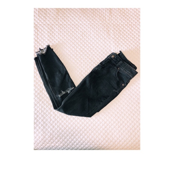 Low Rise Black Ripped Jeans - Picture 4 of 6